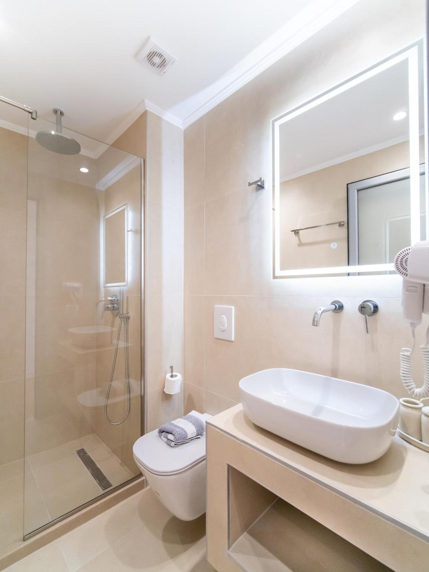 Orchard Retreat Himare